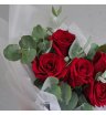 Букет 5 роз с эвкалиптом 1