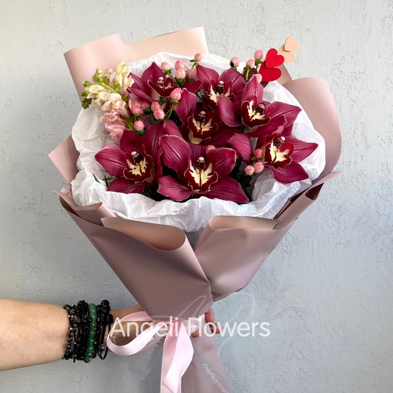 Букет орхидей